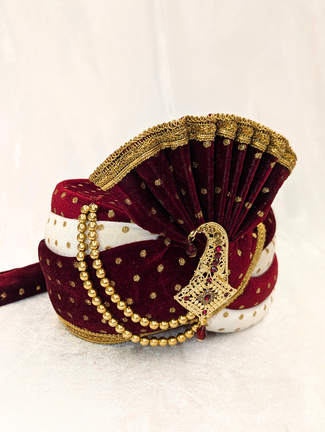 Maroon White Pagdi and Shawl Set