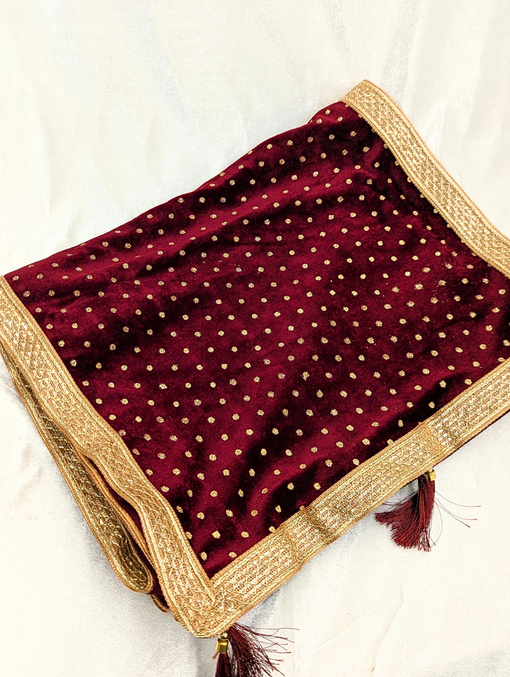 Maroon White Pagdi and Shawl Set