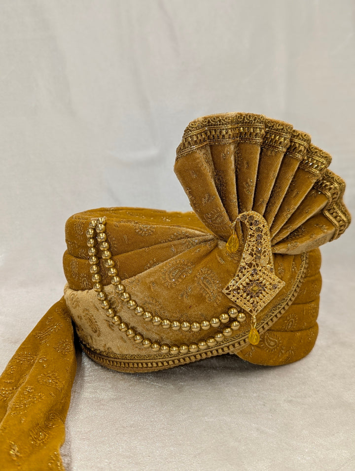 Brown Pagdi and Shawl Set