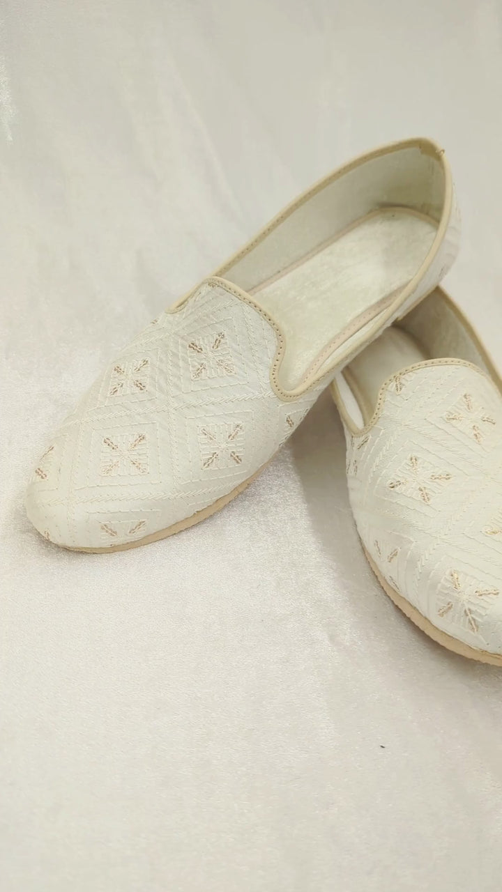 White Gold Men's Jutti