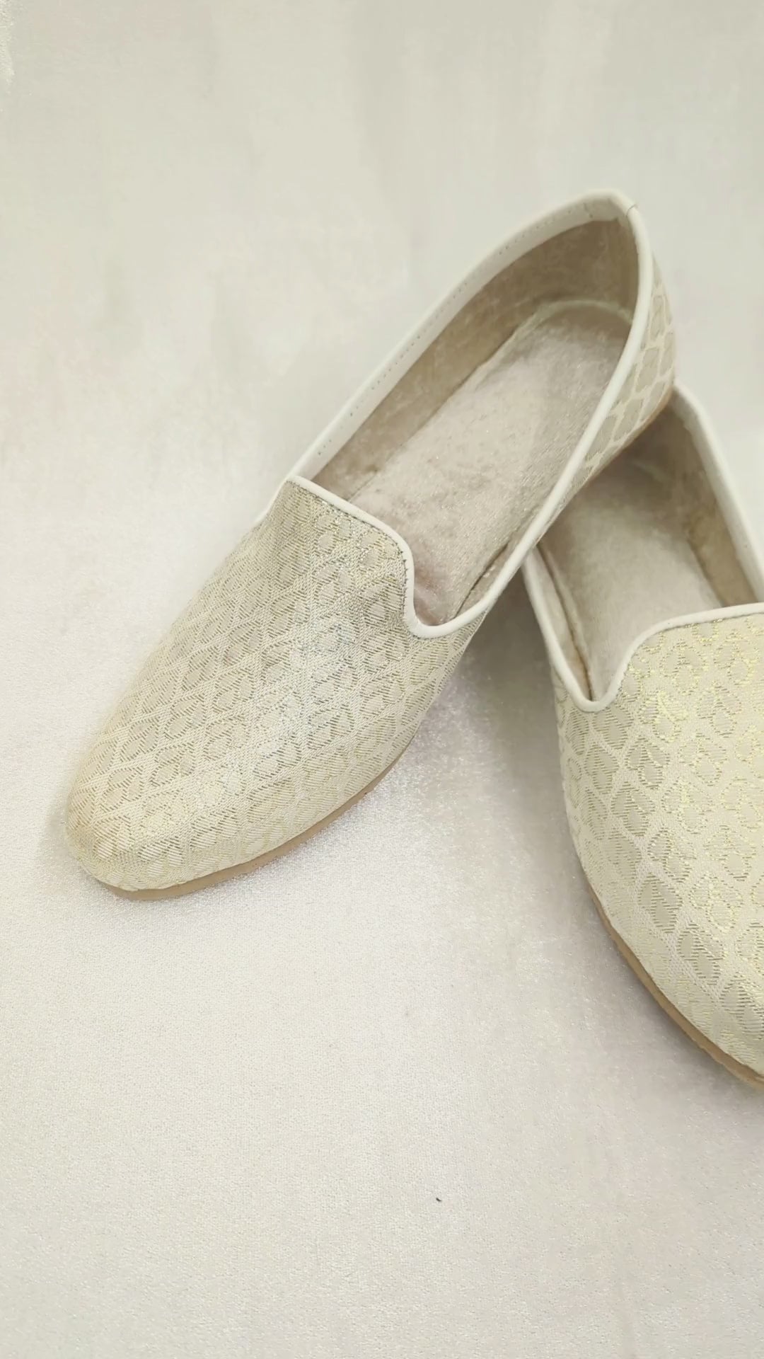 Ivory Gold Men's Jutti