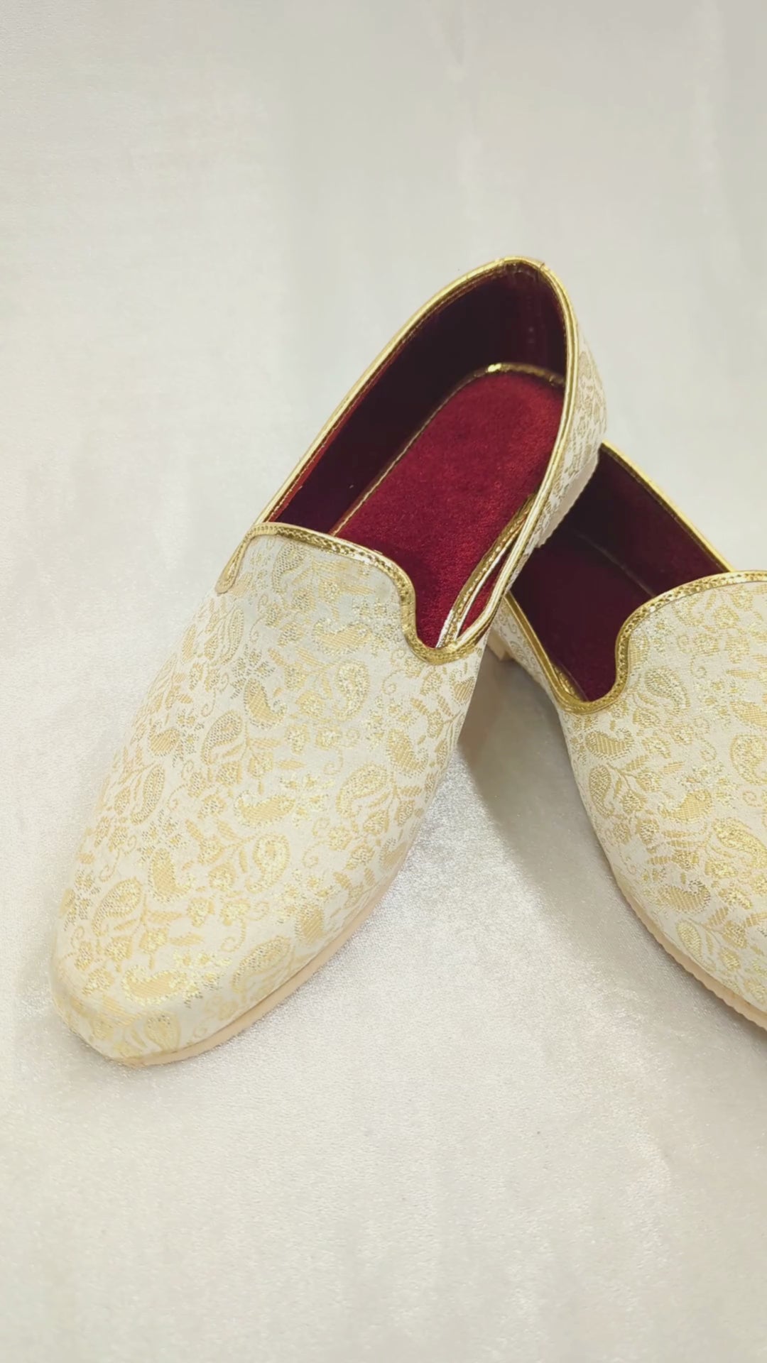 Cream Gold Men's Jutti